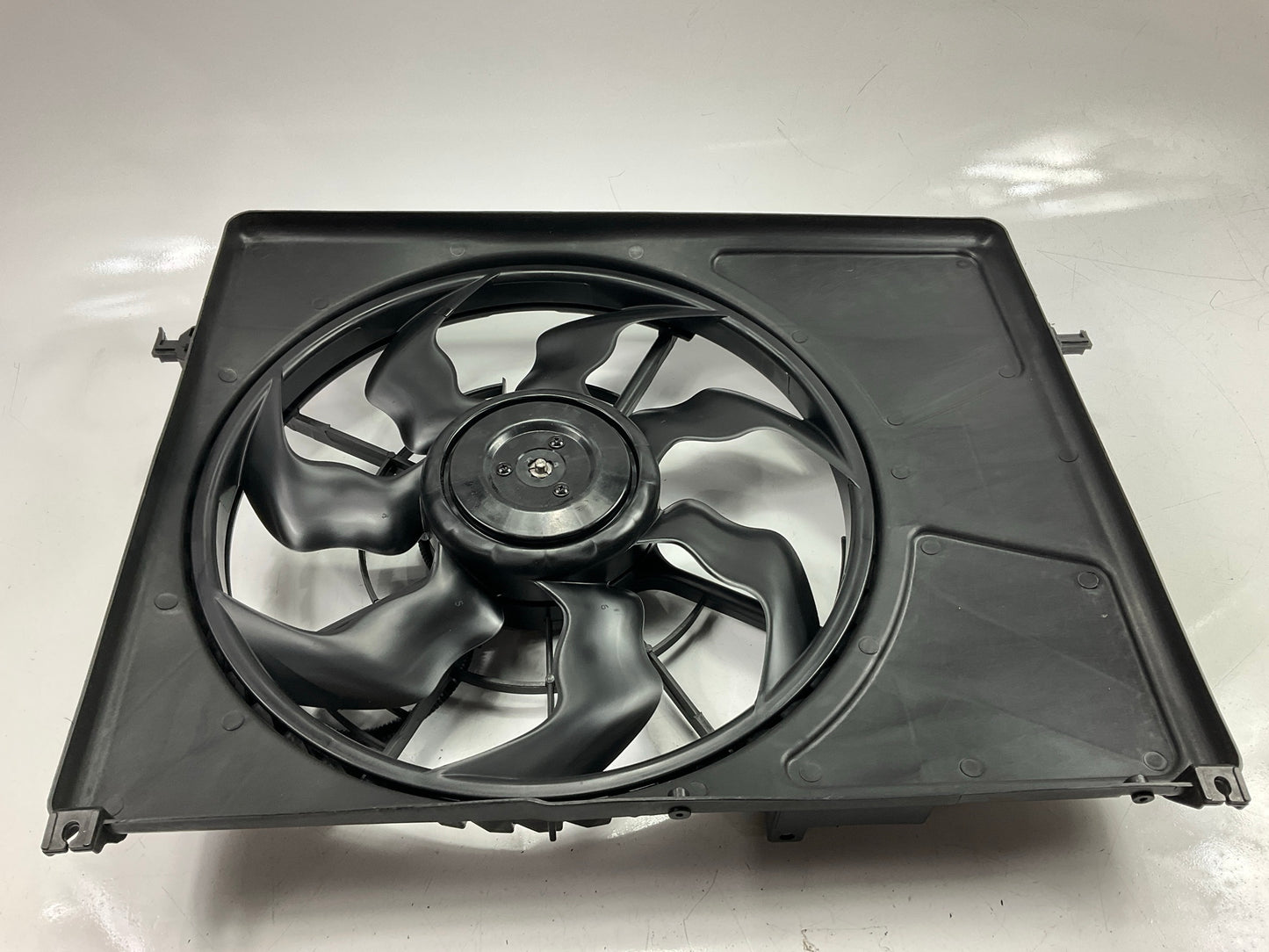 Dorman 620-728 Radiator Condenser Cooling Fan For 2006-08 Hyundai Sonata 3.3L V6