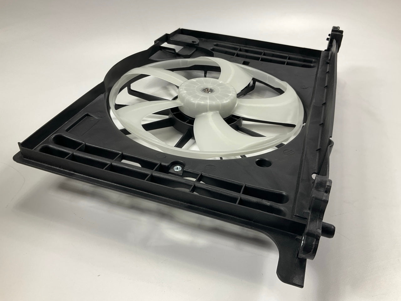 Dorman 621-363 Engine Cooling Fan Assembly