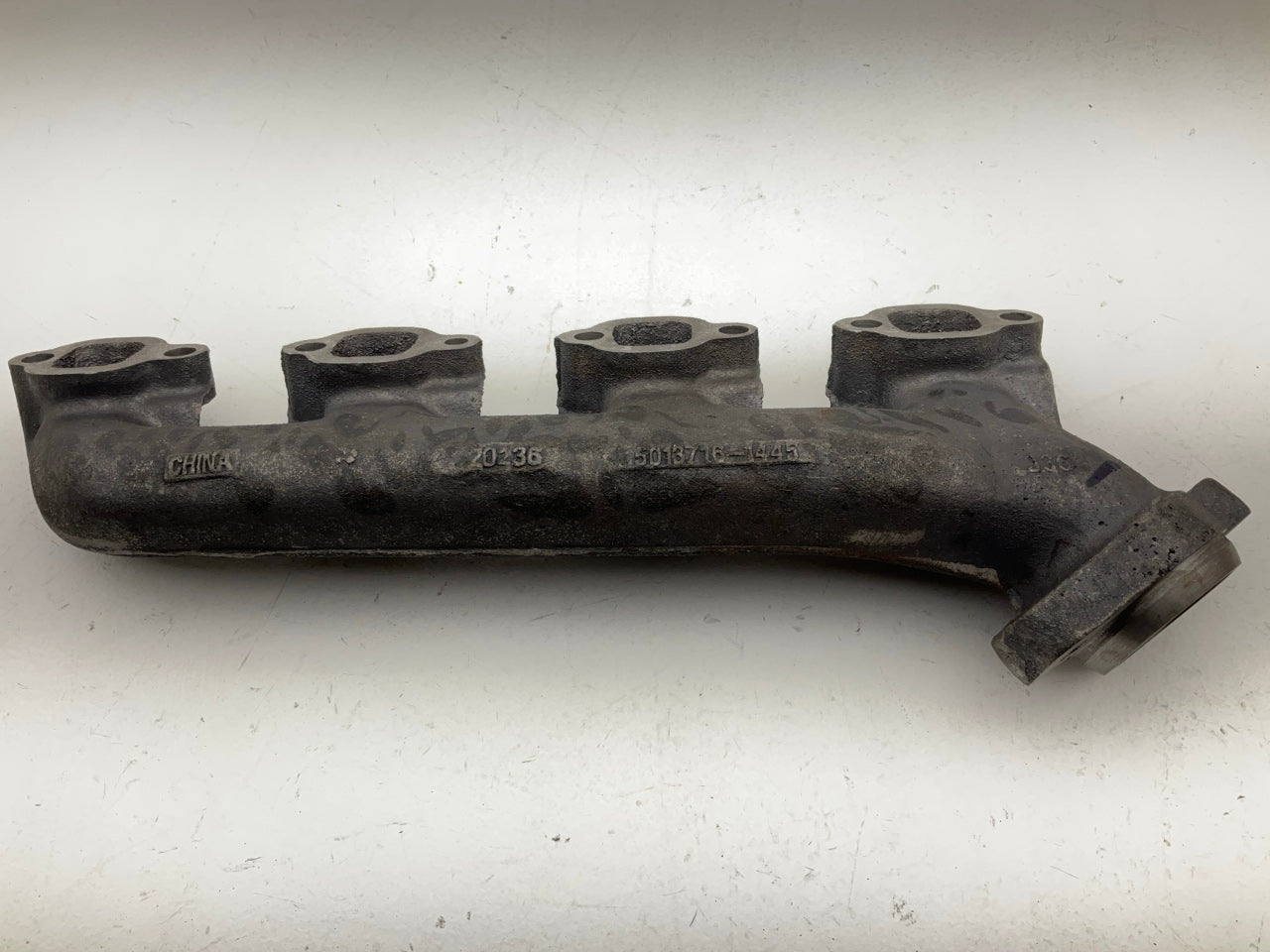 MISSING BOLTS & NUTS Dorman 674-205 Right Exhaust Manifold 88-97 Ford 7.5L V8