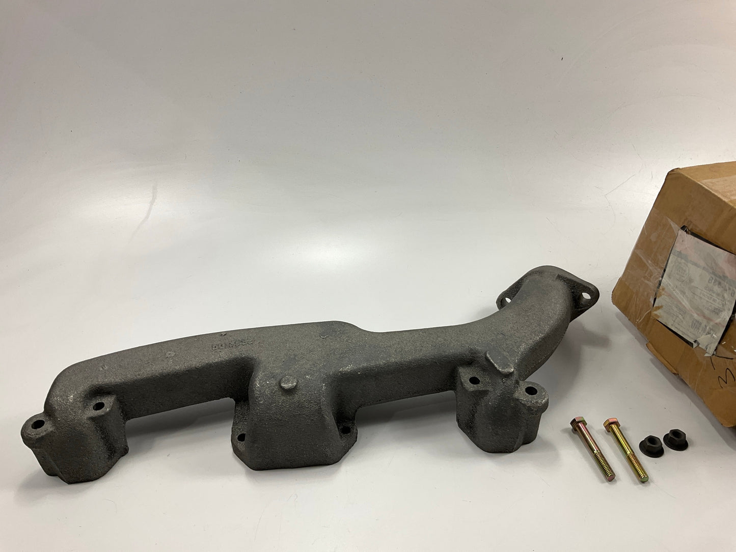 NO GASKET - Dorman 674-538 Right Passenger Side Exhaust Manifold