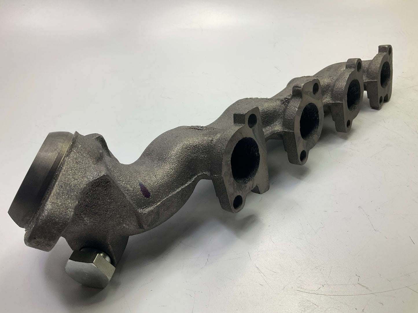 Dorman 674-557 Right Exhaust Manifold 1995-2005 Crown Victoria, Town Car
