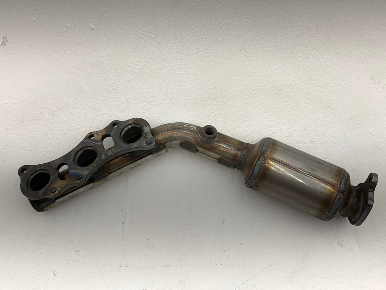 MISSING HARDWARE Dorman 674-796 Right Catalytic Converter With Exhaust Manifold