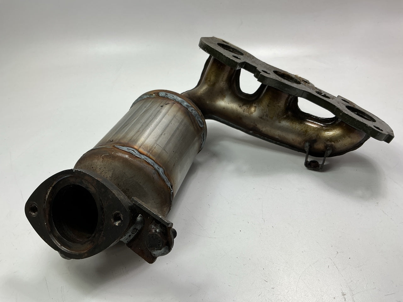 MISSING GASKET & ALL HARDWARE Dorman Front Catalytic Converter Exhaust Manifold