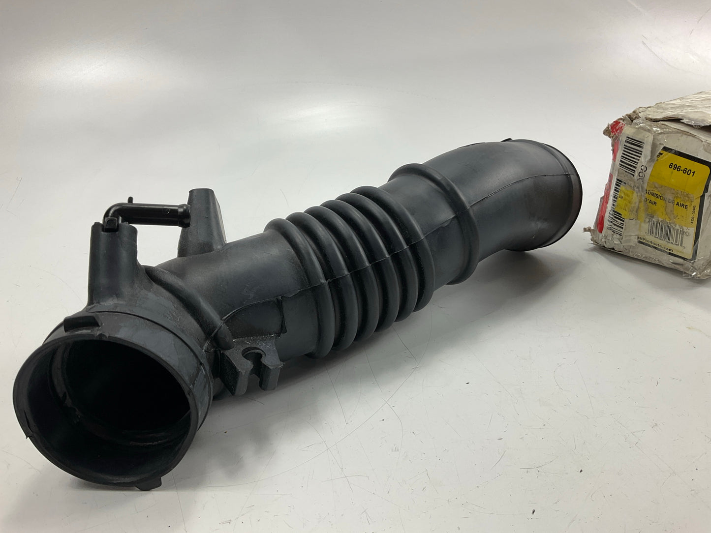 Dorman 696-601 Engine Air Intake Hose For 1999-03 Protege, 2002-03 Protege5