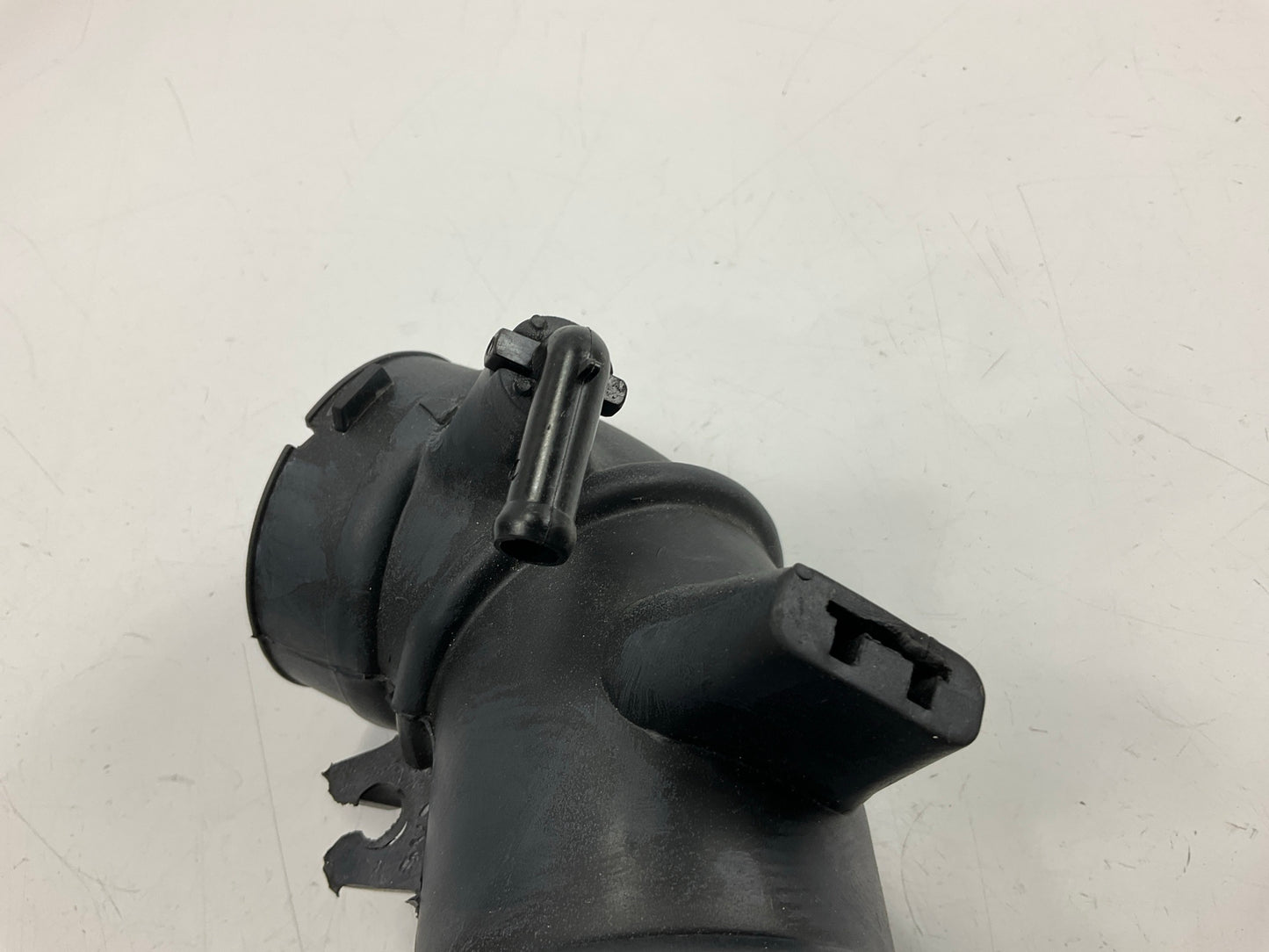 Dorman 696-601 Engine Air Intake Hose For 1999-03 Protege, 2002-03 Protege5