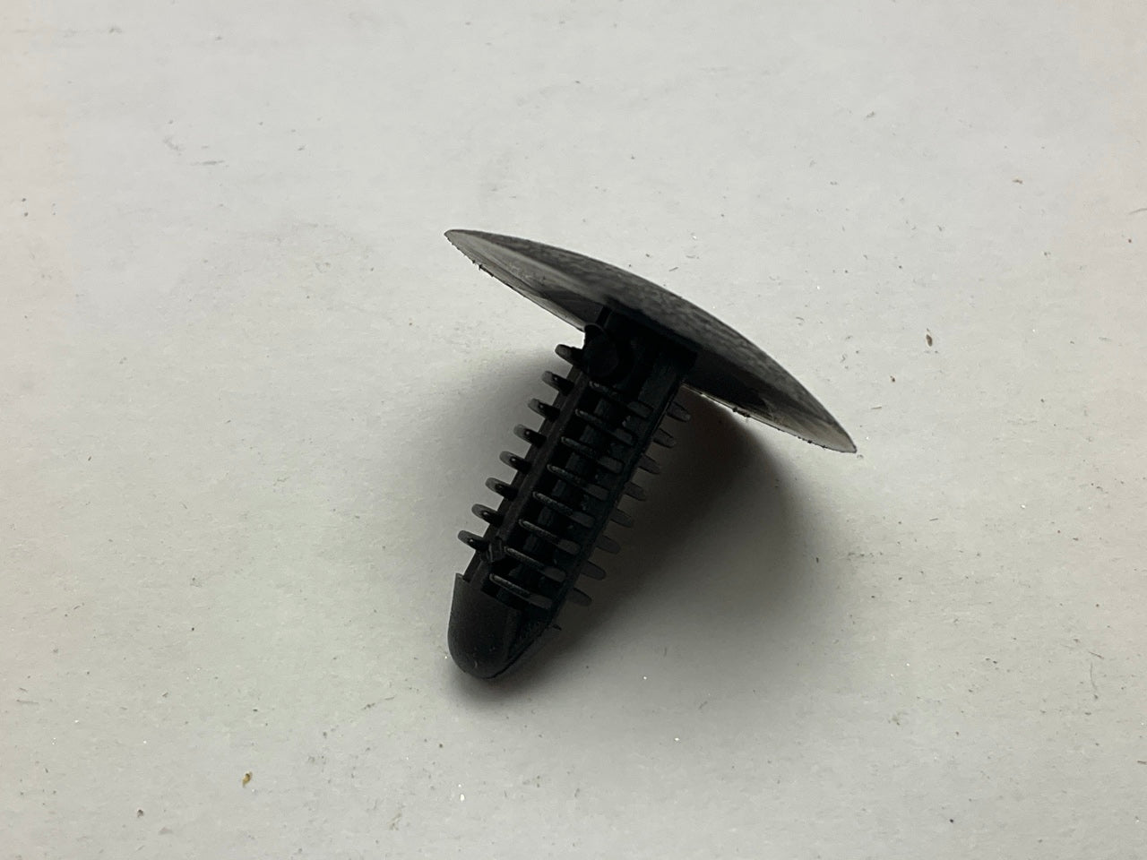 (20) Dorman 700-398 Interior Panel Trim Retainer Clips