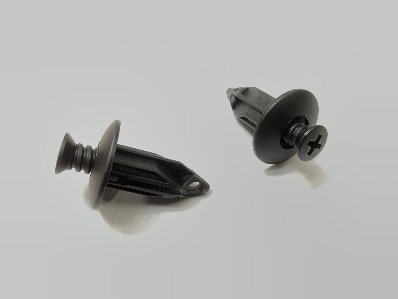 15 Pcs - Dorman 700-853 Bumper Cover Clip Push Trim Panel Retainer Clips