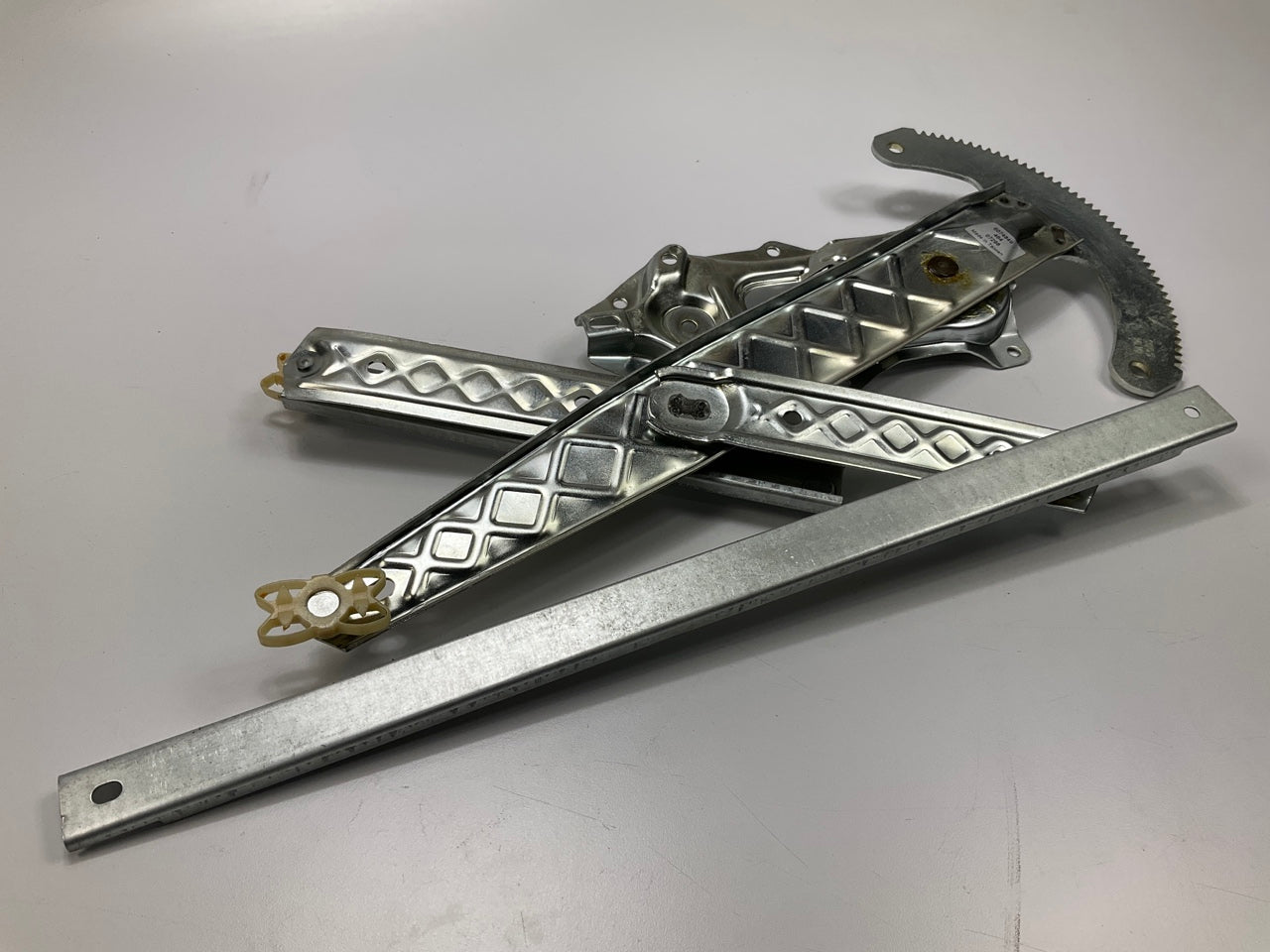 NEW, OPEN BOX - Dorman 740-849 Front Right Window Regulator