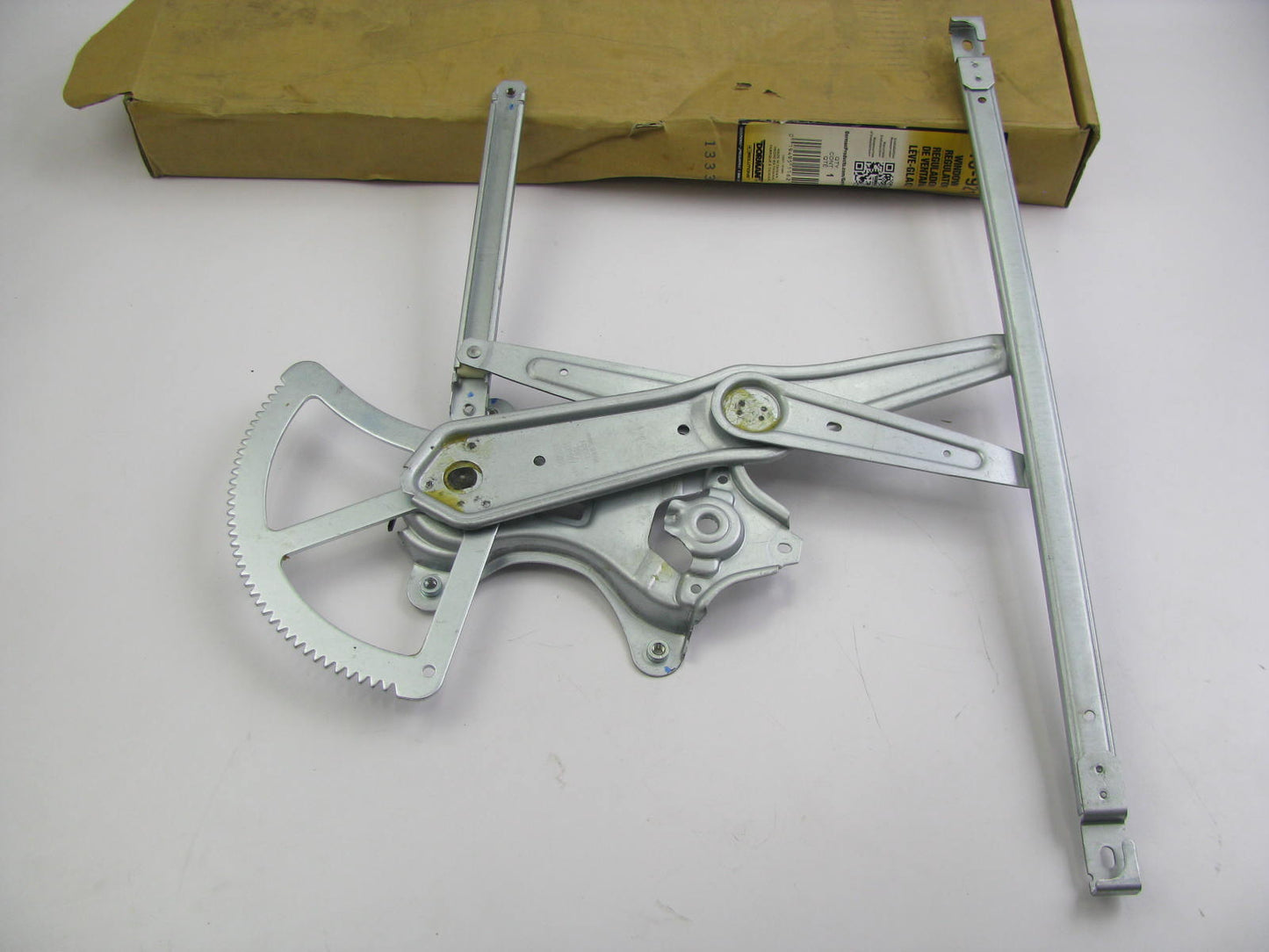 Dorman 740-921 Front RIght Window Regulator For 2002-2006 Toyota Camry