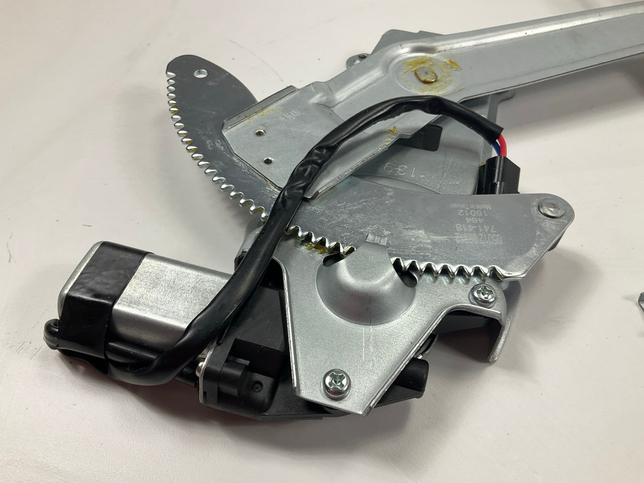 Dorman 741-418 Front Left Power Window Motor & Regulator For 1997-2004 Dakota