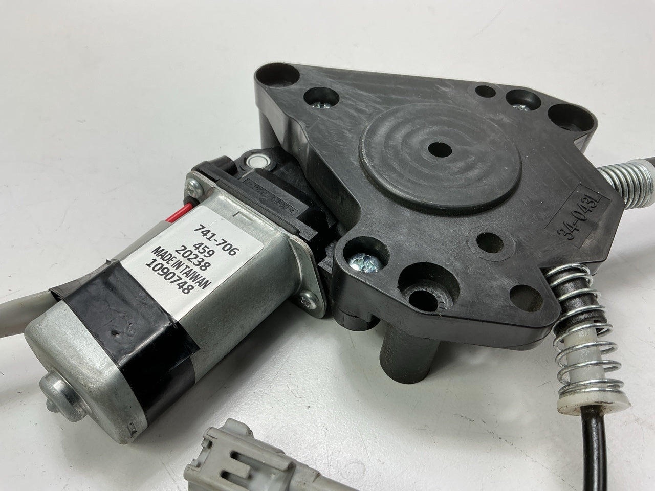 Dorman 741-706 Front Left Power Window Motor And Regulator Assembly