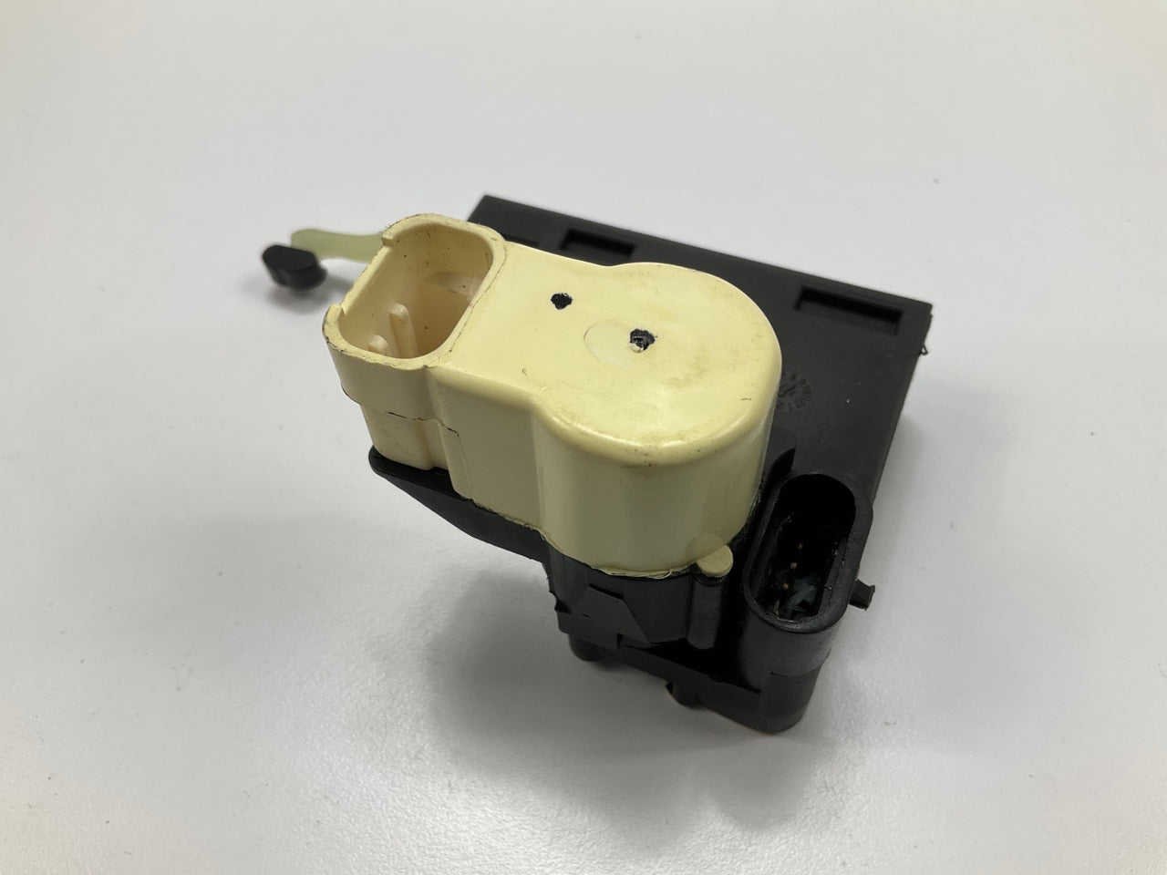 Dorman 746-011 Right Door Lock Actuator Motor (Without Anti-Theft Package ONLY)