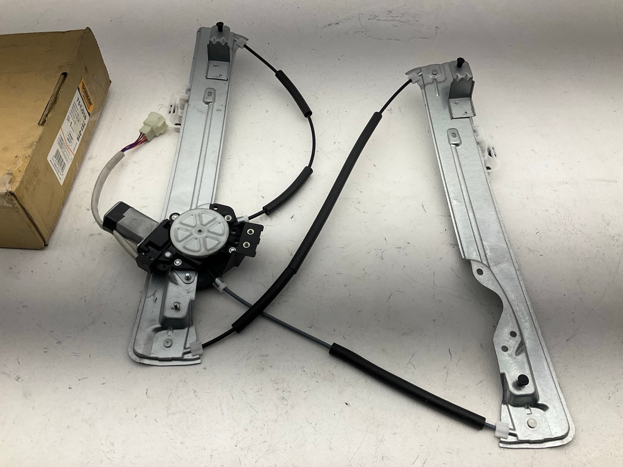 Dorman 751-016 Front Left Window Motor & Regulator 13-19 Escape W/ Auto Up Down