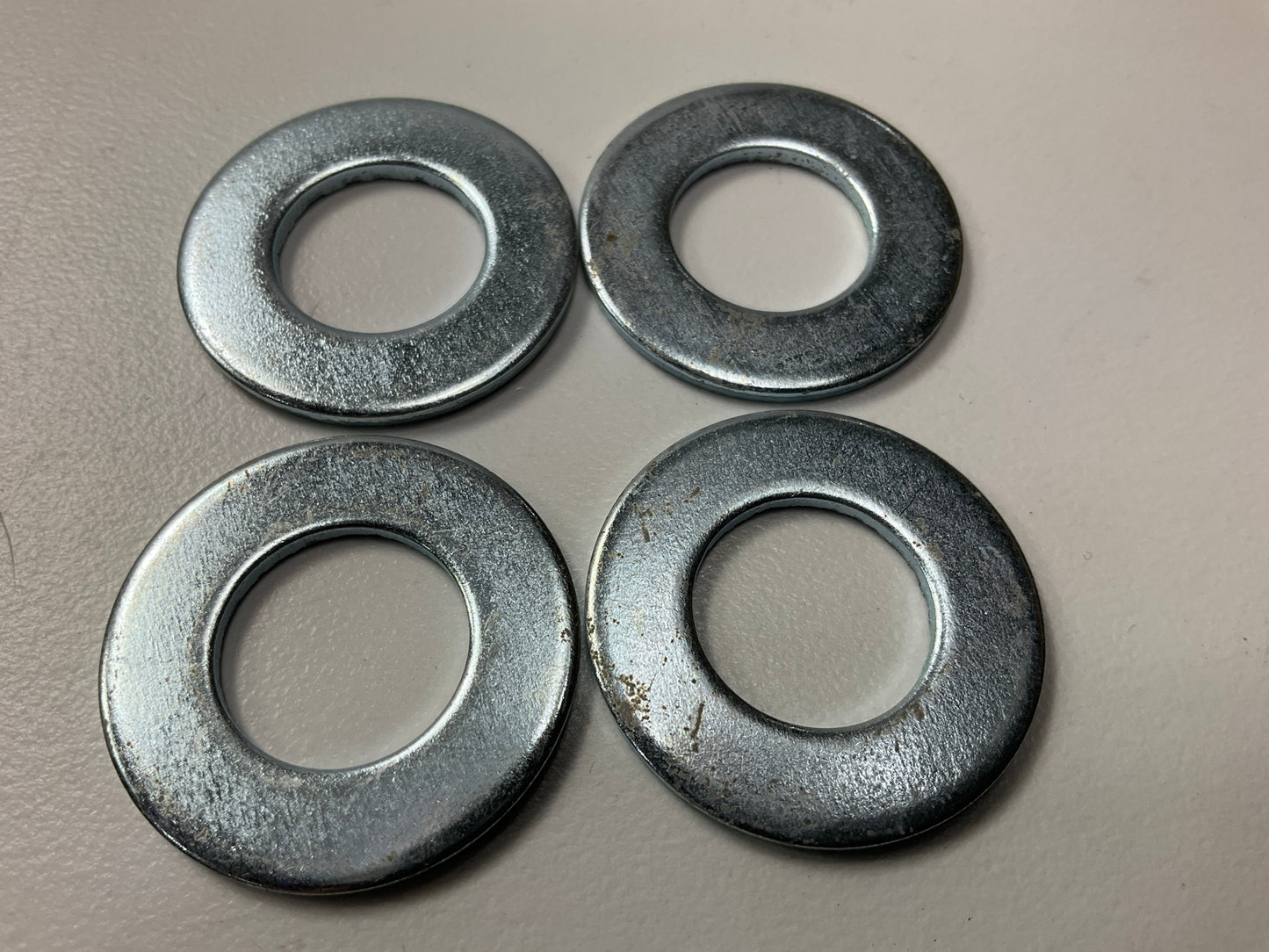 (85) Pcs - Dorman 825-015 SAE Flat Washers 9/16'', Grade 2