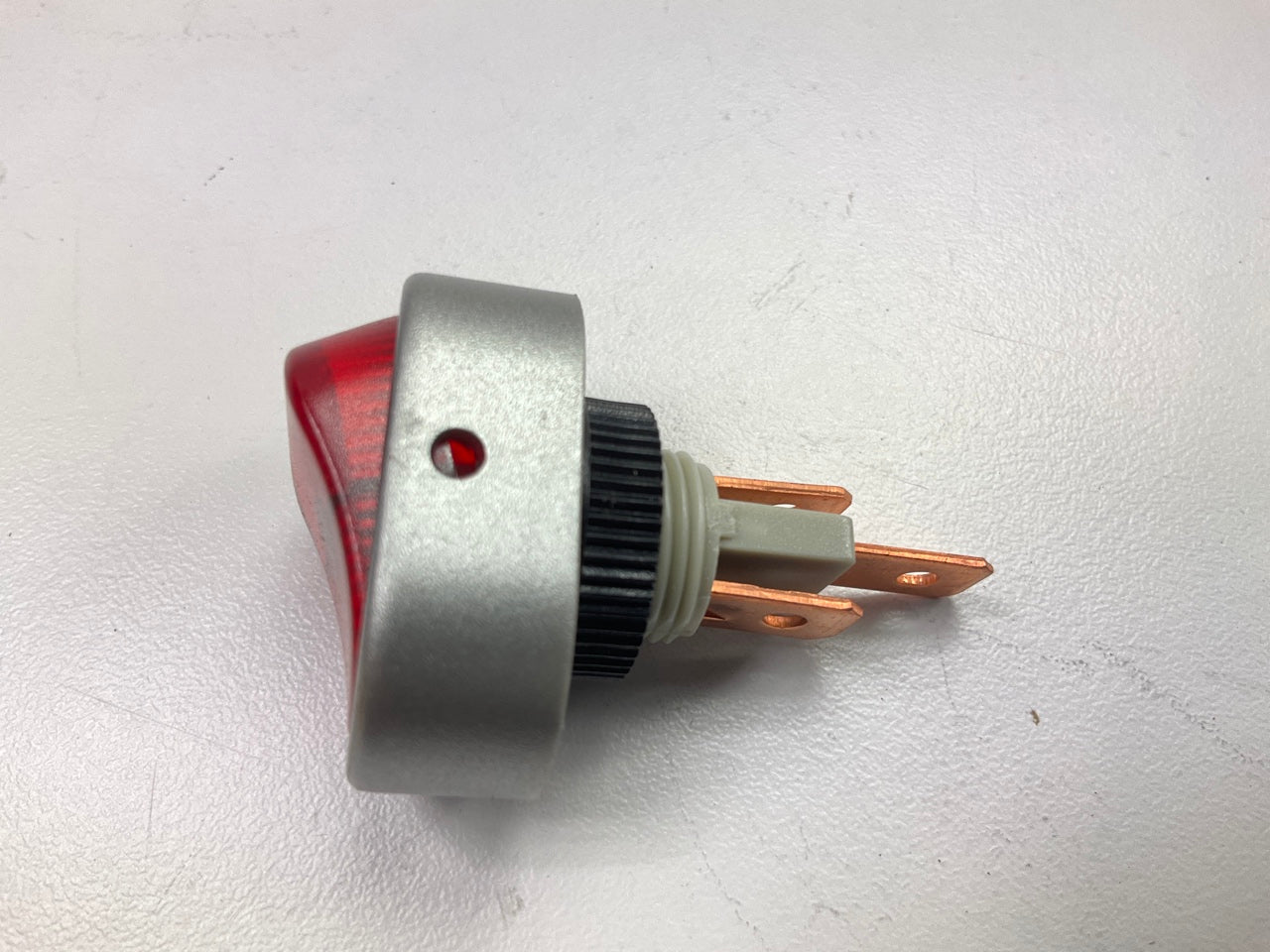 Dorman 84870 30 Amp Illuminating Rocker Switch