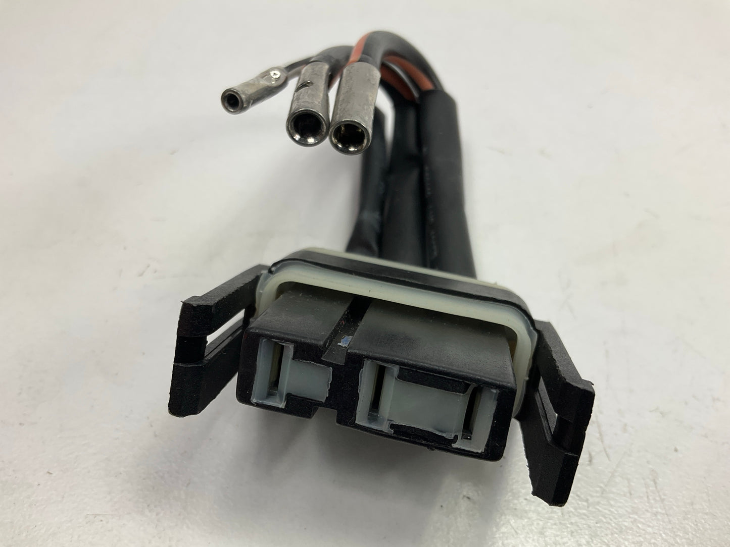 Dorman 85123 High Amp Alternator Connector Wire Pigtail Socket - Ford 75A & 100A