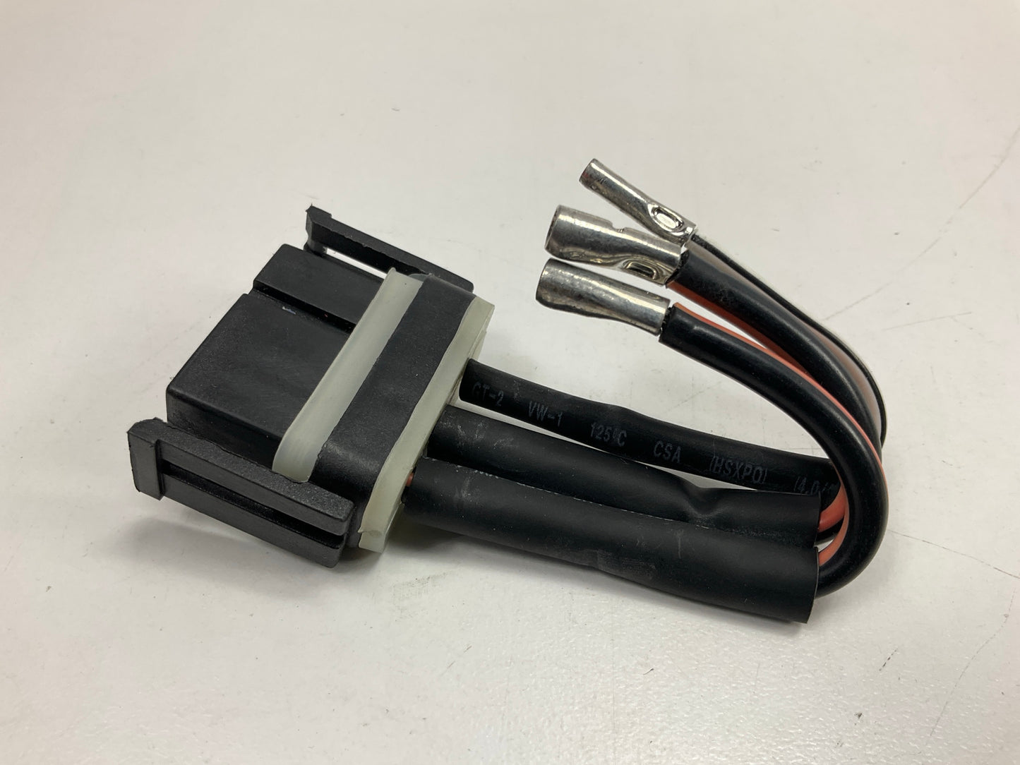 Dorman 85123 High Amp Alternator Connector Wire Pigtail Socket - Ford 75A & 100A