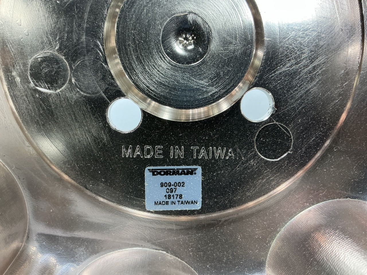 Dorman 909-002 Wheel Center Cap