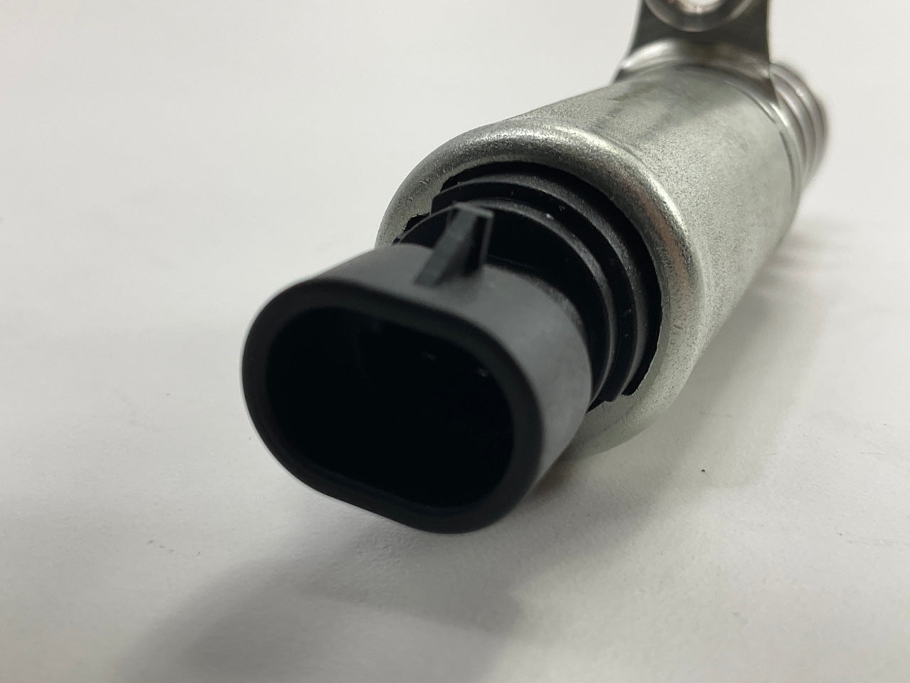 MISSING BOLT - Dorman 917-216  Engine Variable Valve Timing Solenoid 4-CYL ONLY