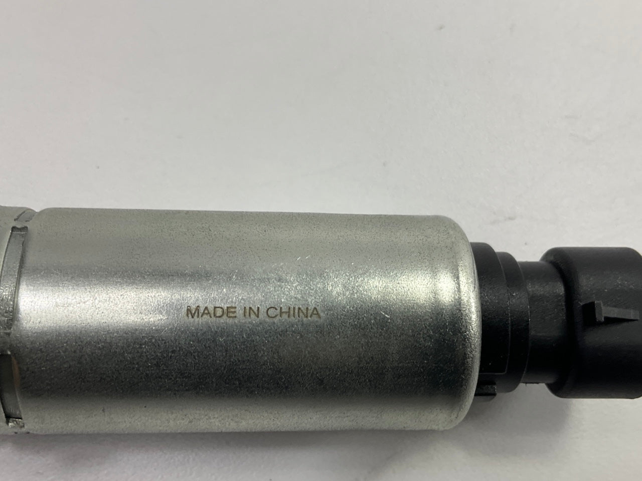 MISSING BOLT - Dorman 917-216  Engine Variable Valve Timing Solenoid 4-CYL ONLY