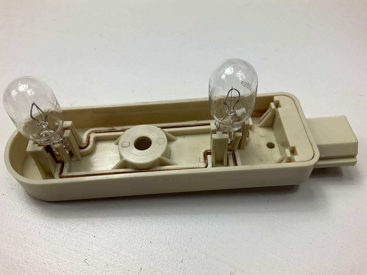 Dorman 923-200 Center High Mount Stop Light Bulb Socket W/ 2 Bulbs