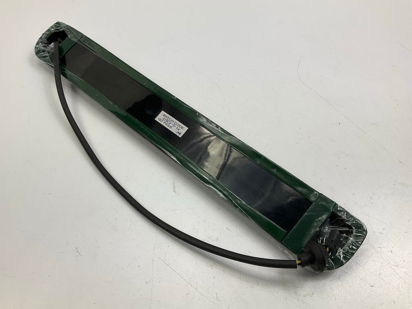 Dorman 923-201 Center High Mount Stop Light 15030038, 15030176, 15145321, 157559