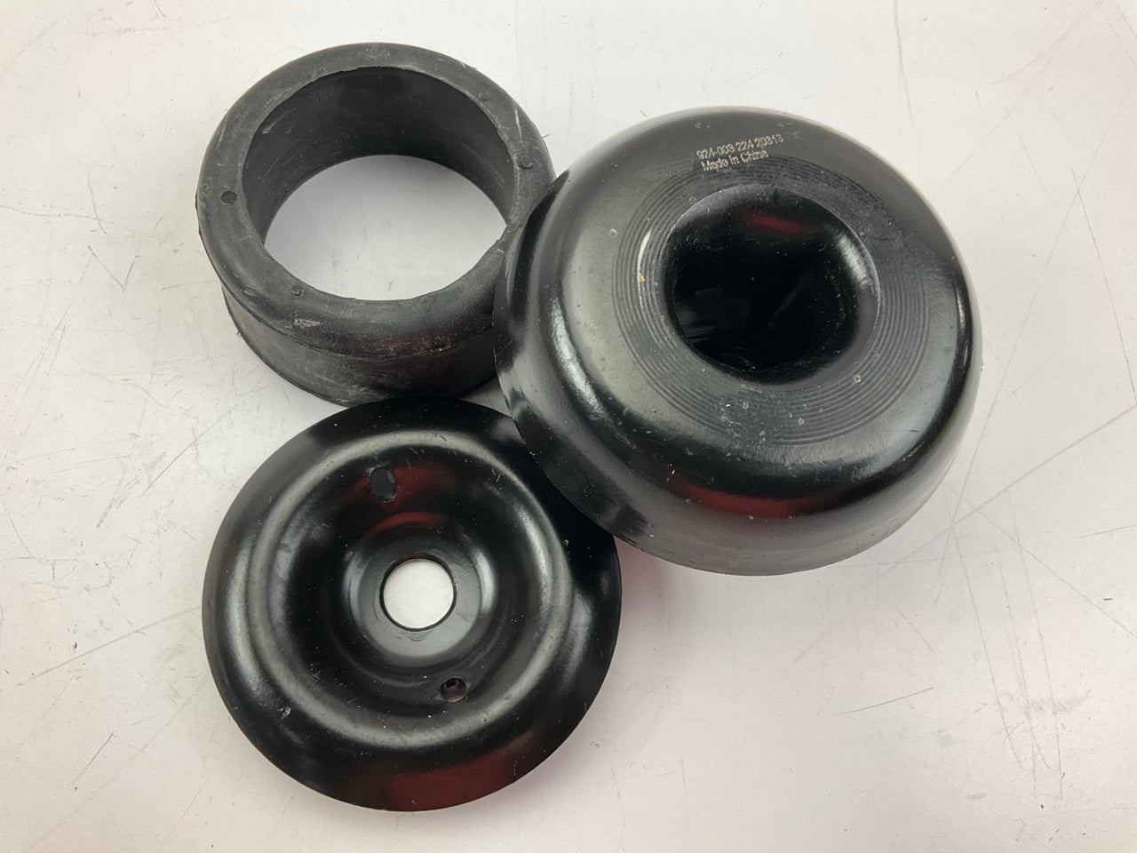 MISSING 1 BUSHING - Dorman 924-003 Body Mount Kit