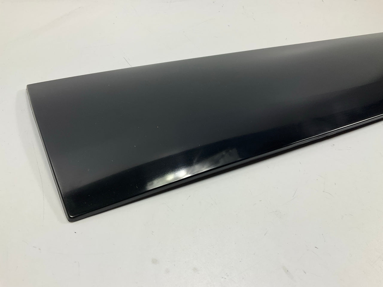 Dorman 924-091 Rear Hatch Lift Gate Panel Moulding For 02-05 Ford Explorer