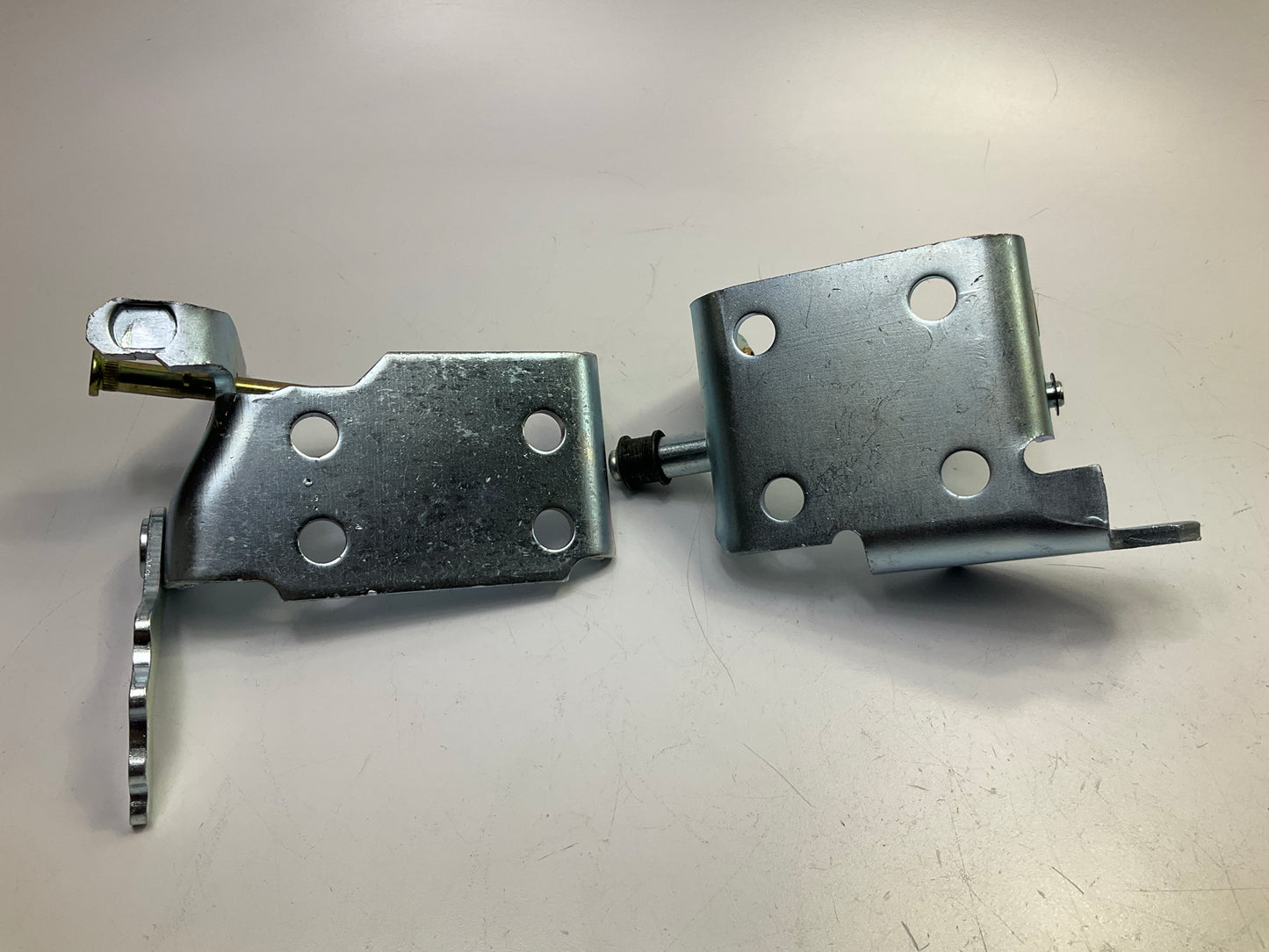 MISSING ONE BOLT Dorman 924-102 Front Left Upper Door Hinge