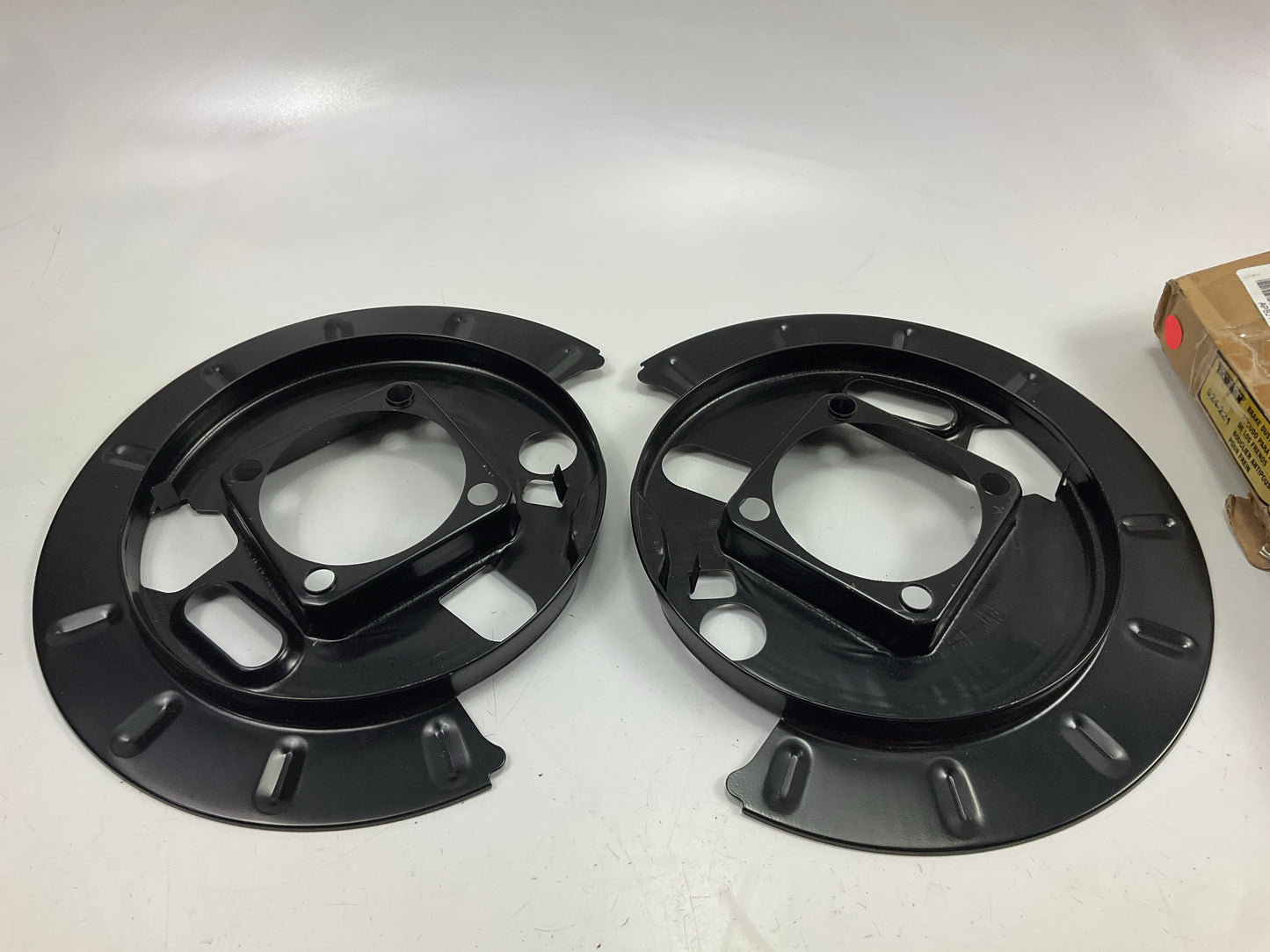 MISSING LEVER BOOTS Dorman 924-221 Rear Brake Backing Plate-Dust Shield Set