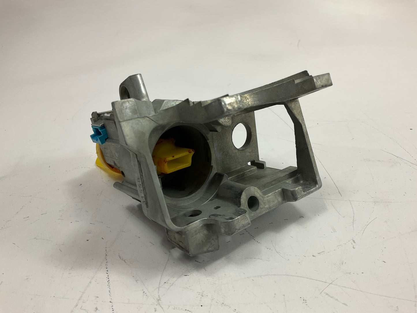 Dorman 924-713 Ignition Lock Cylinder Housing 26075081, 26093782, 88965342, US13