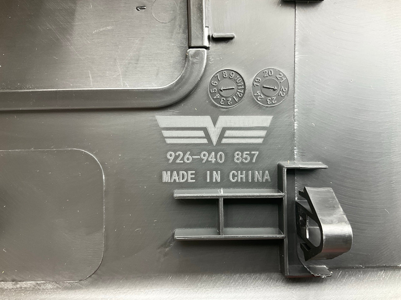 Dorman 926-940 Truck Bed Side Rail Protector Guard Cover - 6.5' Bed - Right