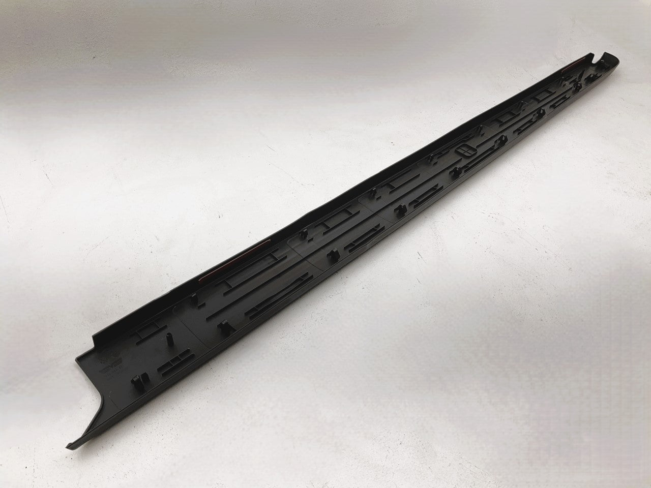 Dorman 926-942 Right Truck Bed Rail Cover For 2004-2005 Ford F-150 (Short Bed)