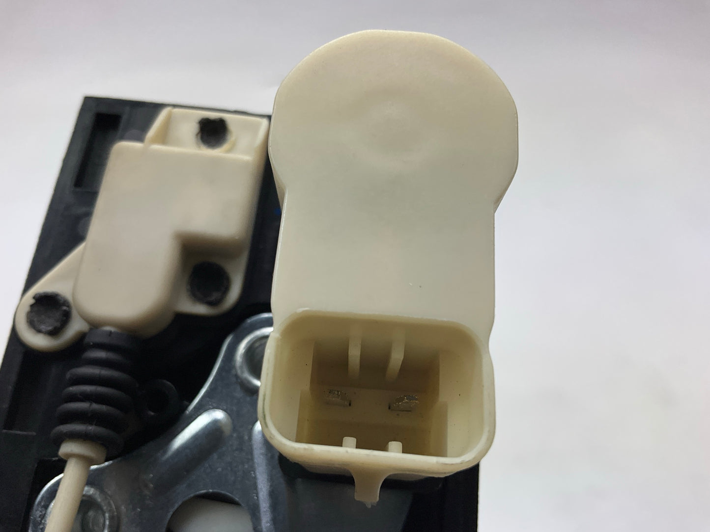 Dorman 931-257 Front Right Passenger Side Door Lock Actuator Motor