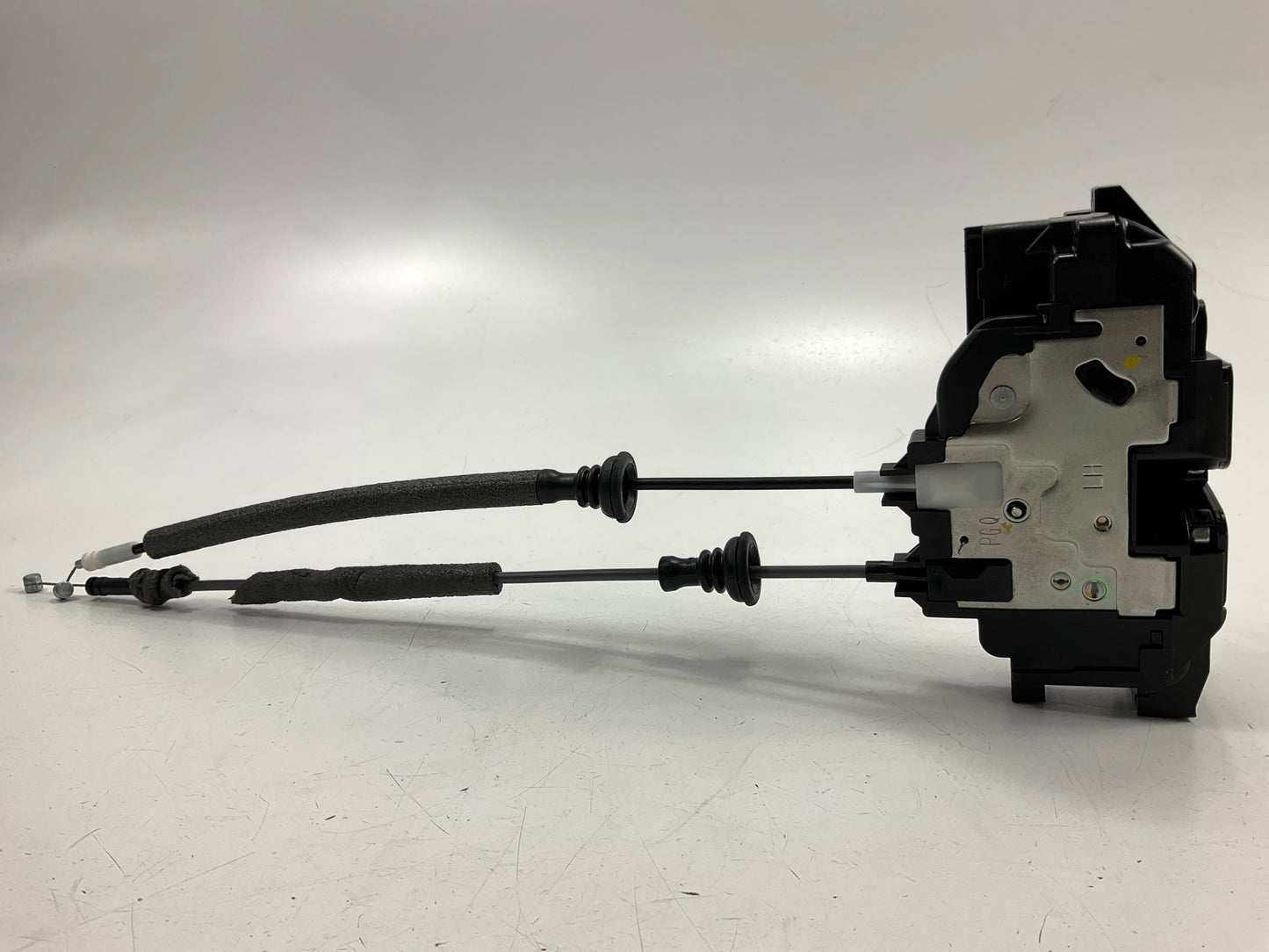 DAMAGED INSULATION - Dorman 937-016 Front Left Door Lock Actuator Motor