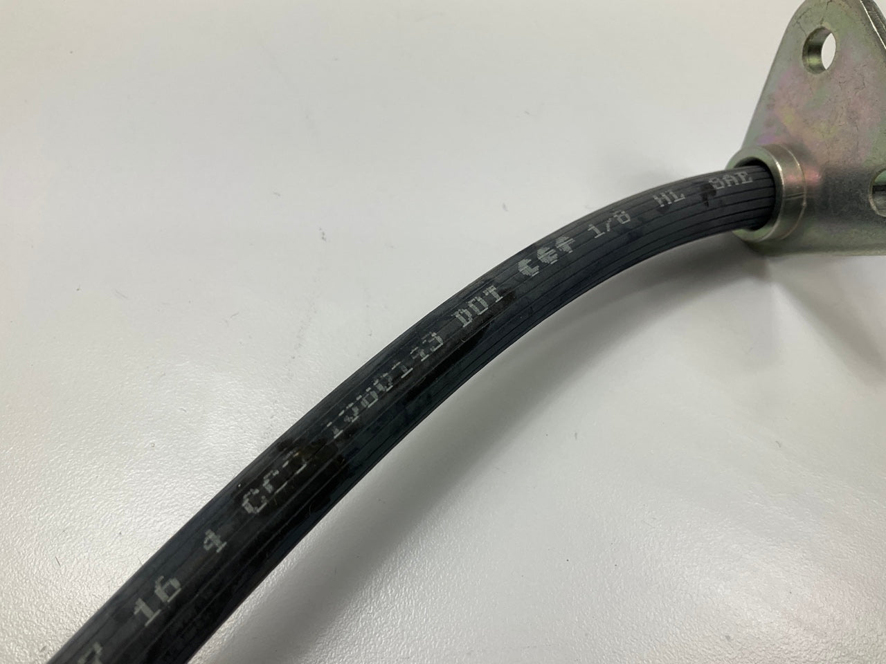 Dorman H380057 Front Right Brake Hose - 1992-1996 Honda Prelude, Without Washers