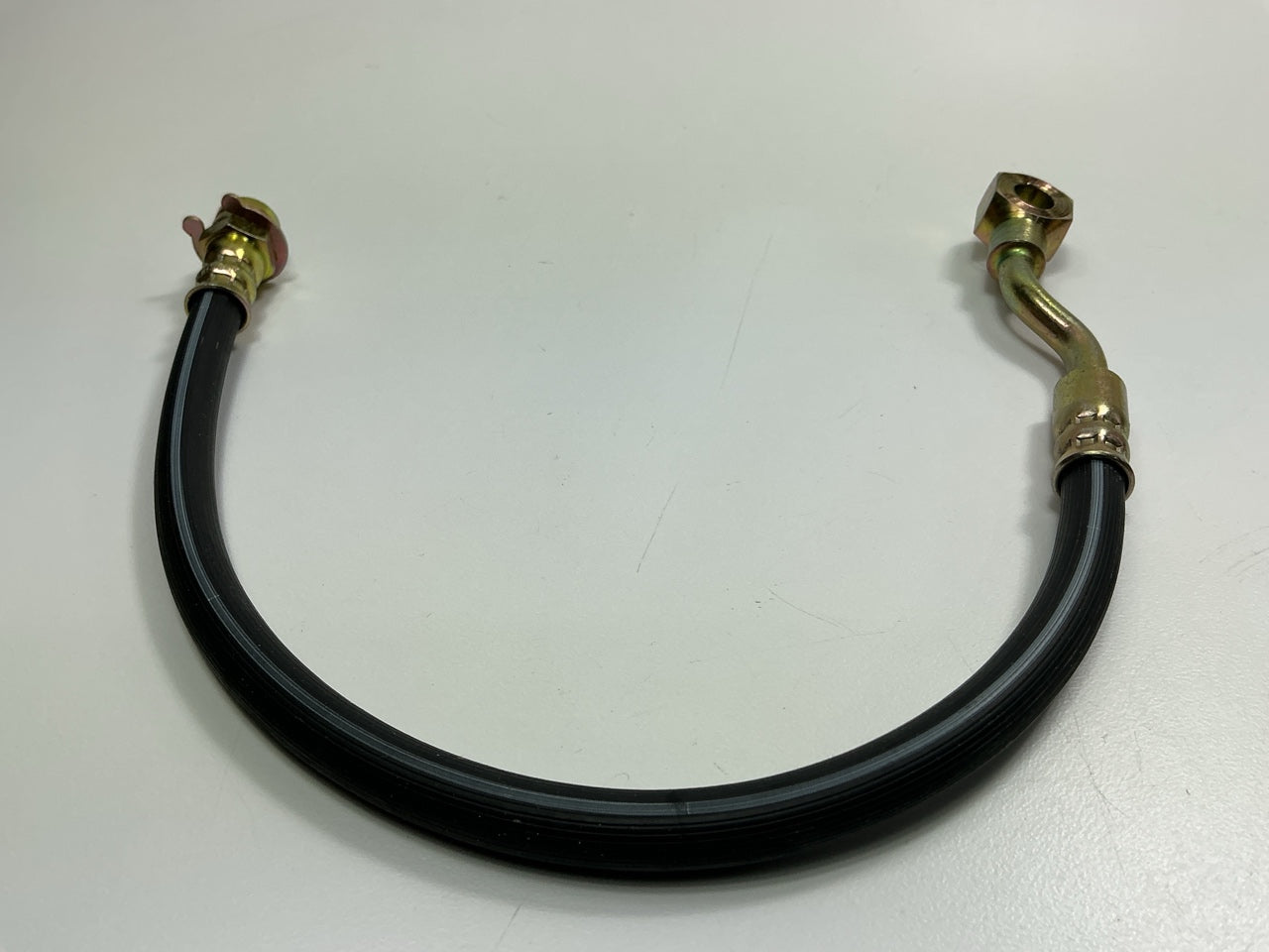 Dorman H381274 Rear Right Break Hose For 1999-00 Silverado 1500, Sierra 1500