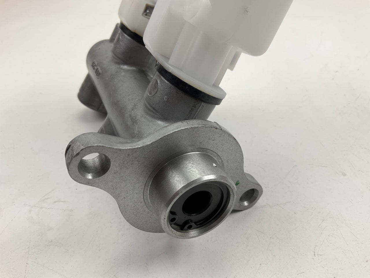 Dorman M390515 Brake Master Cylinder - 1997-2003 Ford Escort, Rear Drum W/O ABS