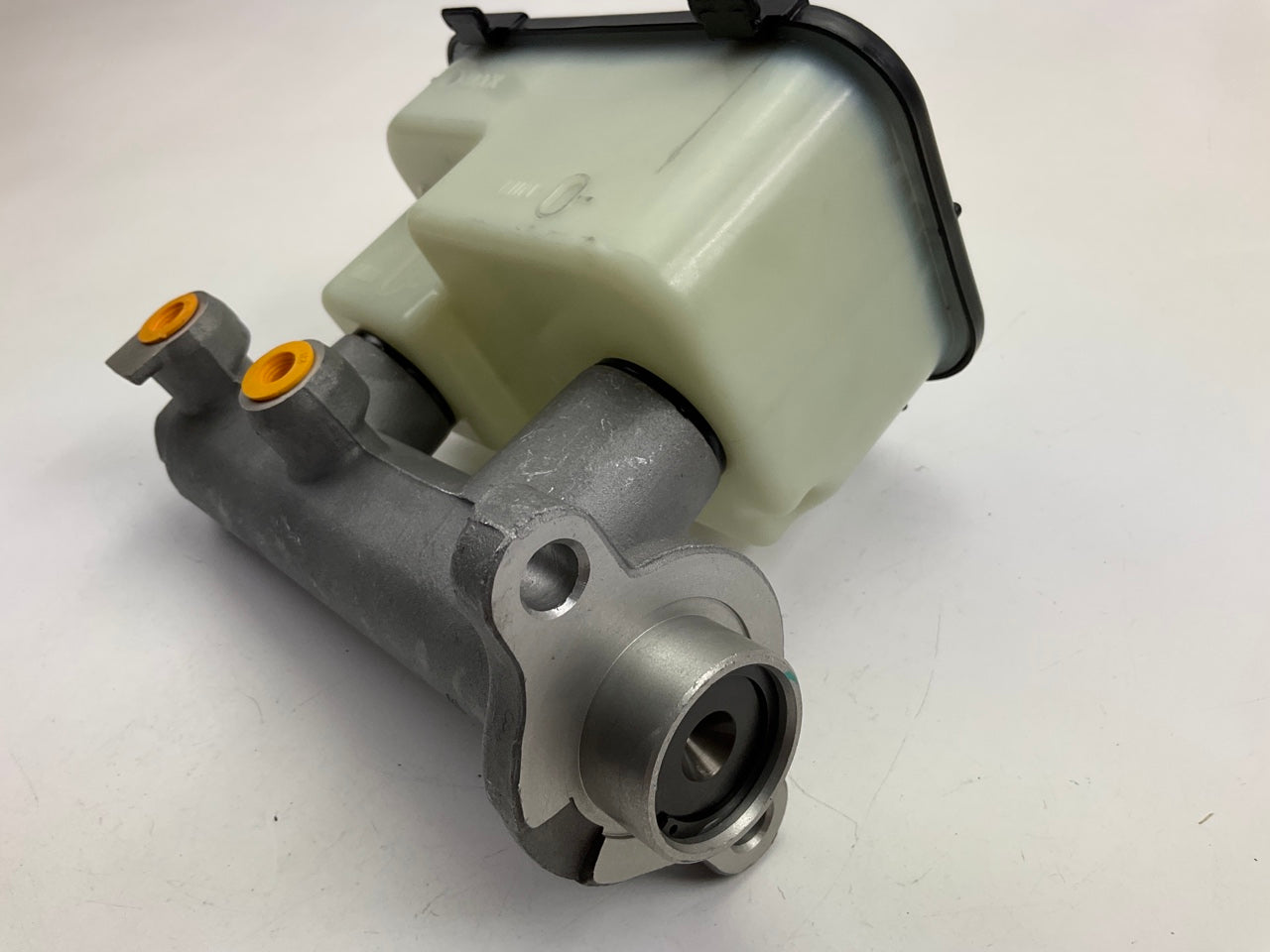 Dorman M630027 Brake Master Cylinder