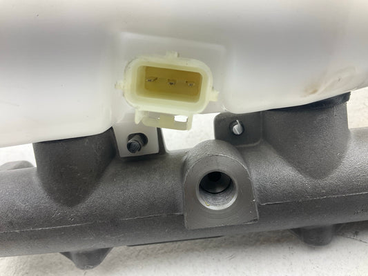 Dorman M630437 Brake Master Cylinder For 2004-2007 Ford Taurus, Mercury Sable