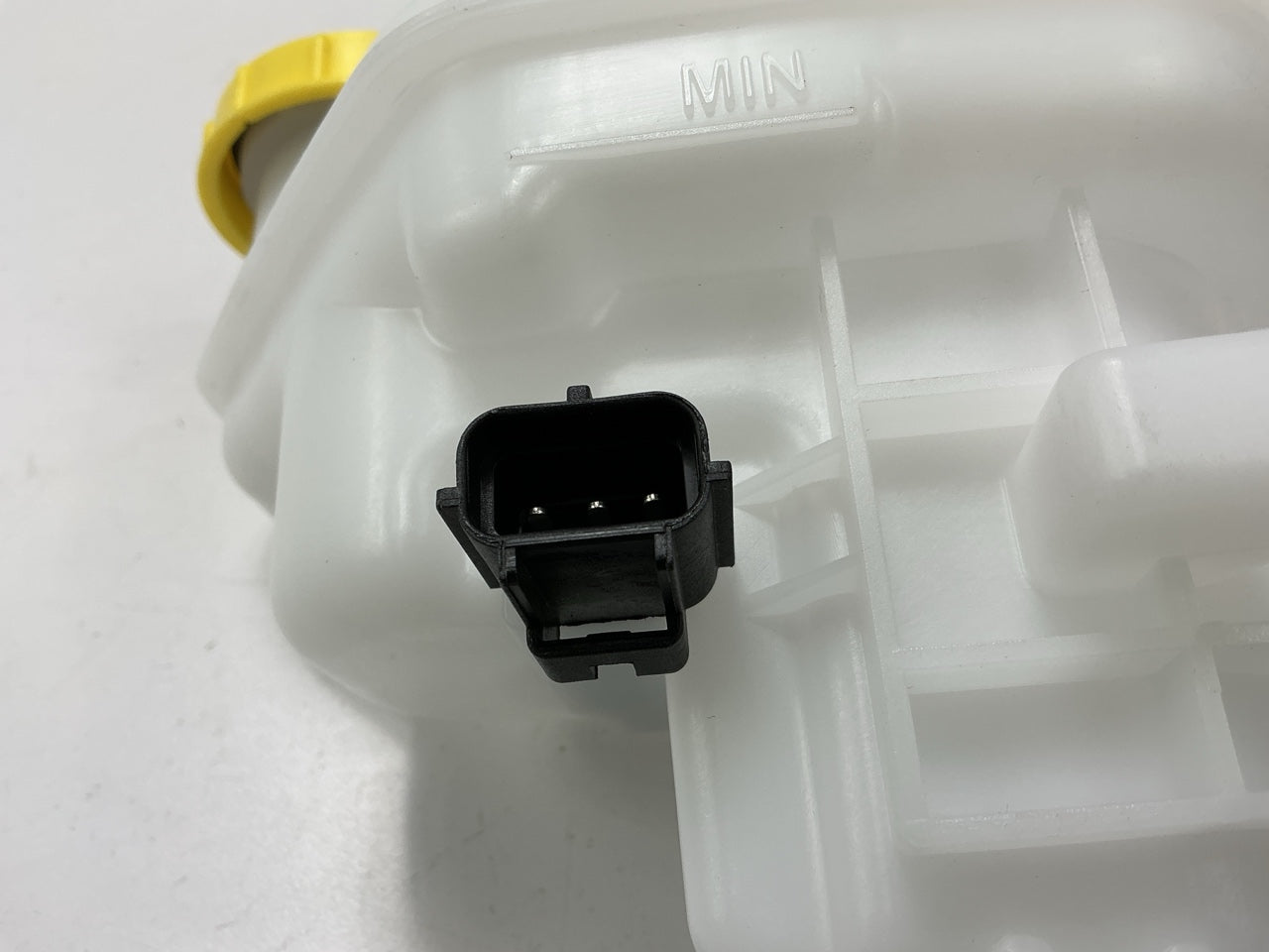 Dorman M630840 Brake Master Cylinder For 2011-2012 Ford Explorer