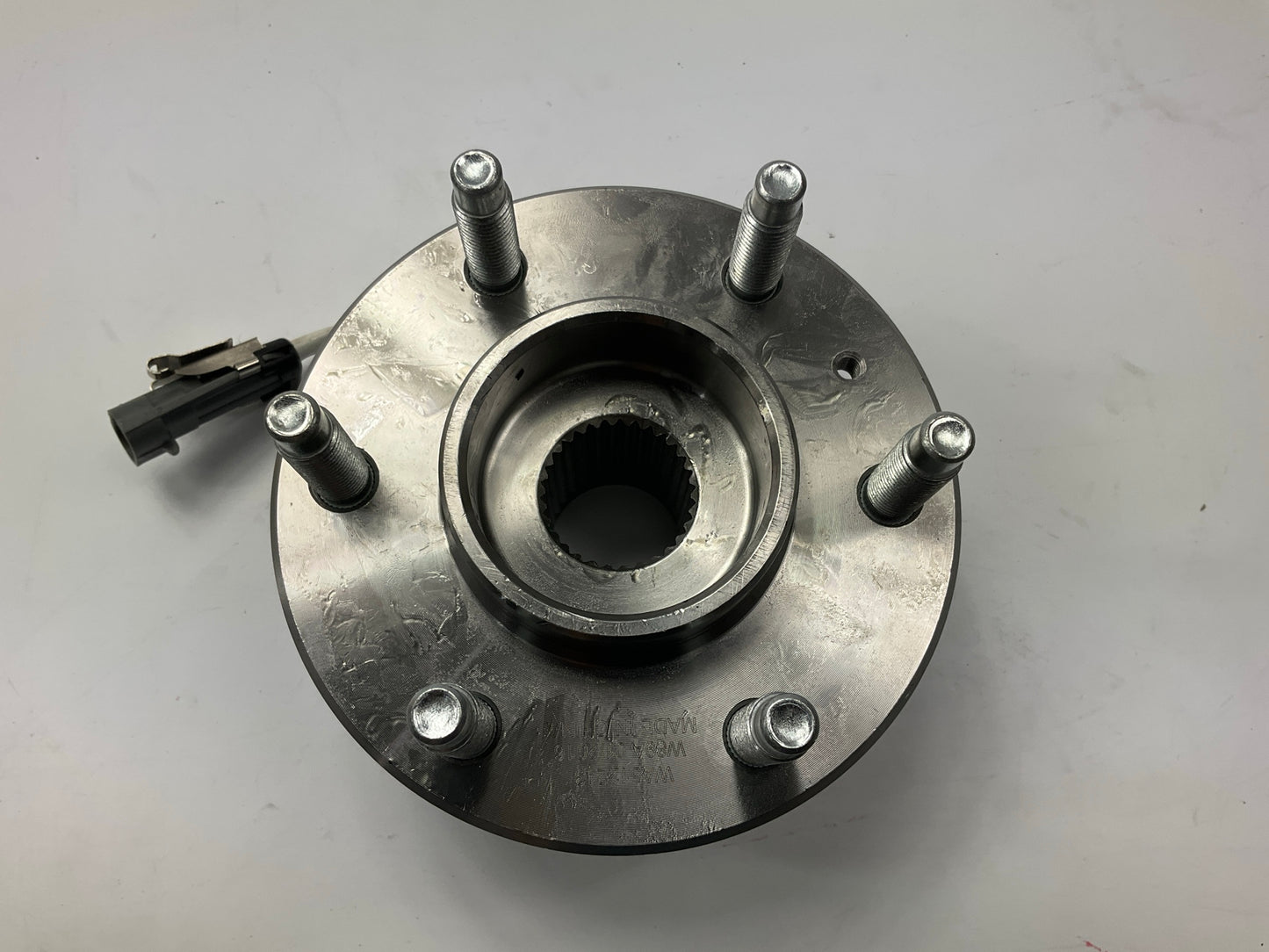 NT512243 Rear Wheel Bearing And Hub For 2004-09 Cadillac SRX, 2005-11 STS