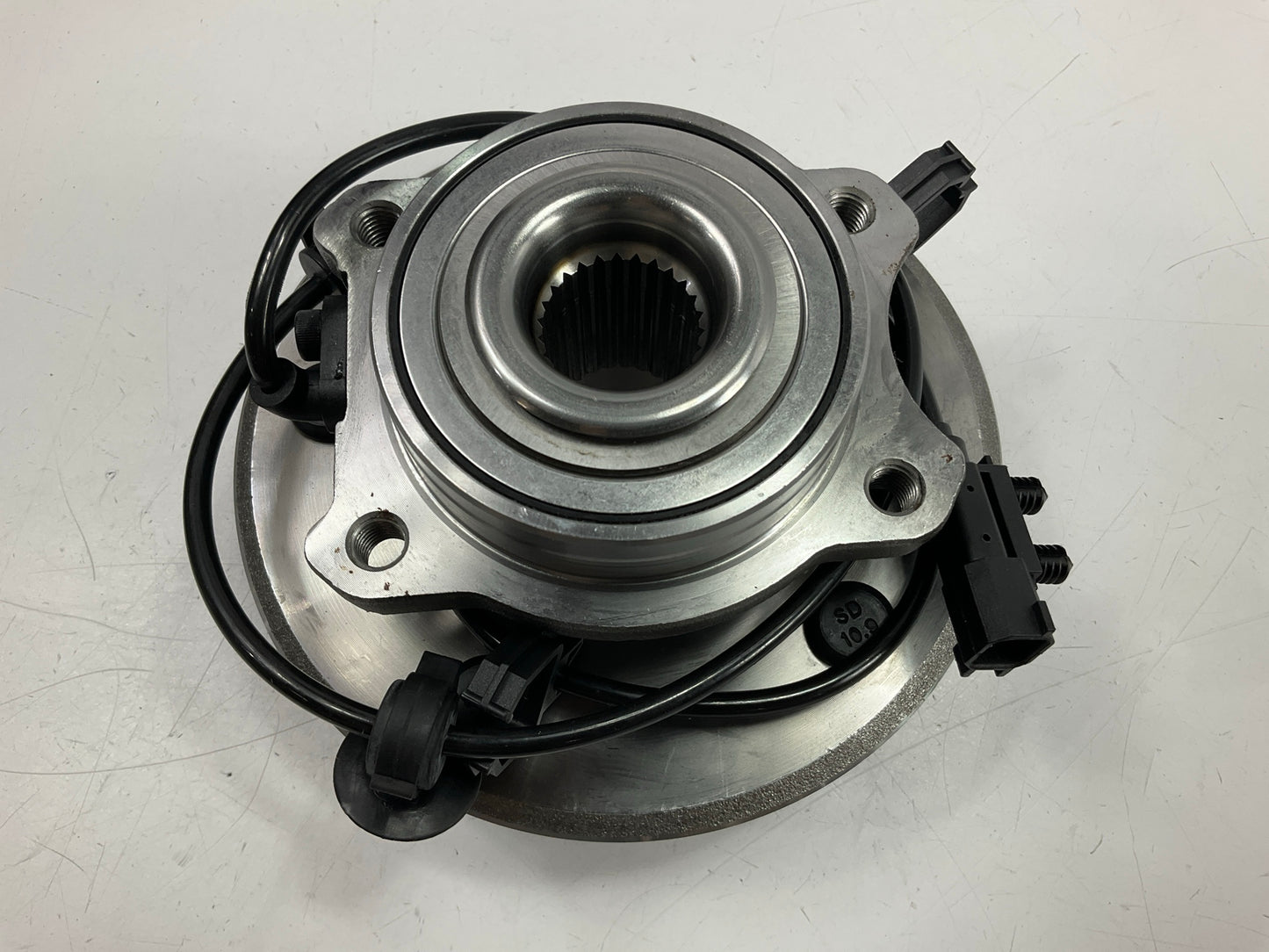 Drive Works NT512288 Rear Wheel Bearing And  Hub For 2004-2006 Chrysler Pacifica