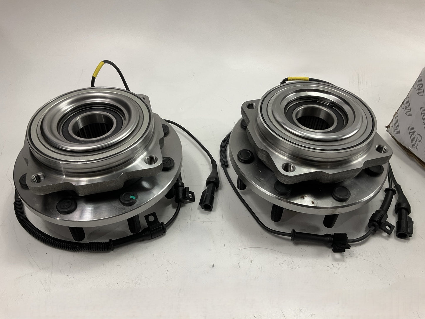 (2) Drive Works NT515082 Front Wheel Hub For 2005-2010 Ford F-350 Super Duty 4WD