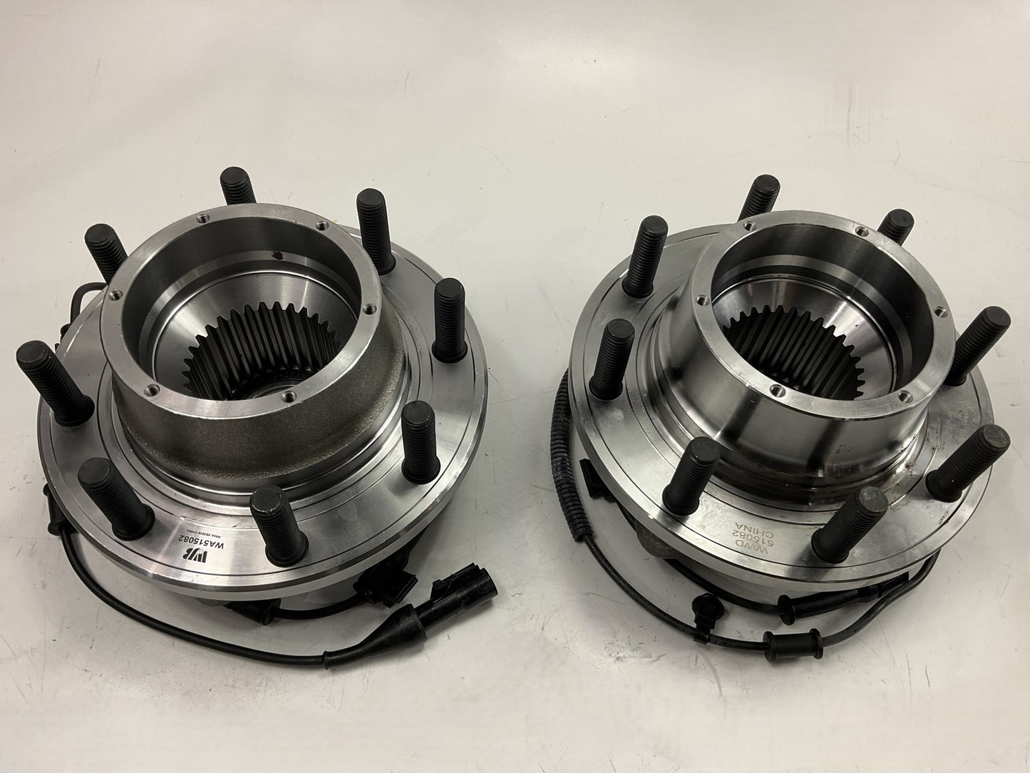 (2) Drive Works NT515082 Front Wheel Hub For 2005-2010 Ford F-350 Super Duty 4WD