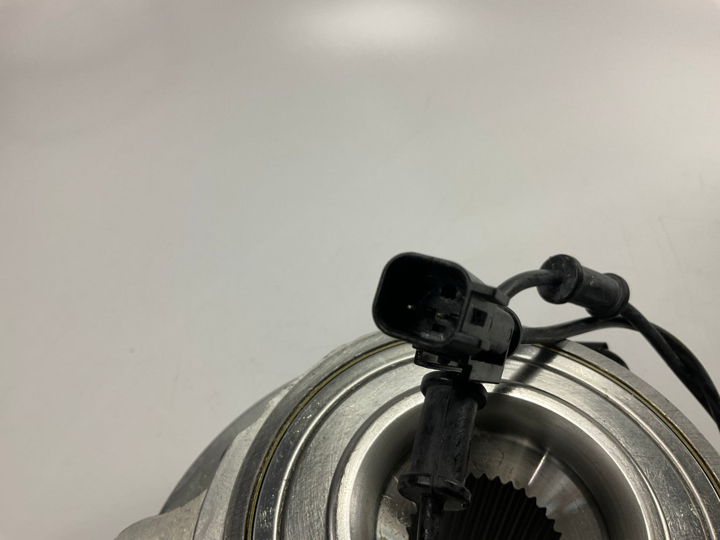 Drive Works NT515122 Front Wheel Bearing And Hub Assembly - 4WD ONLY
