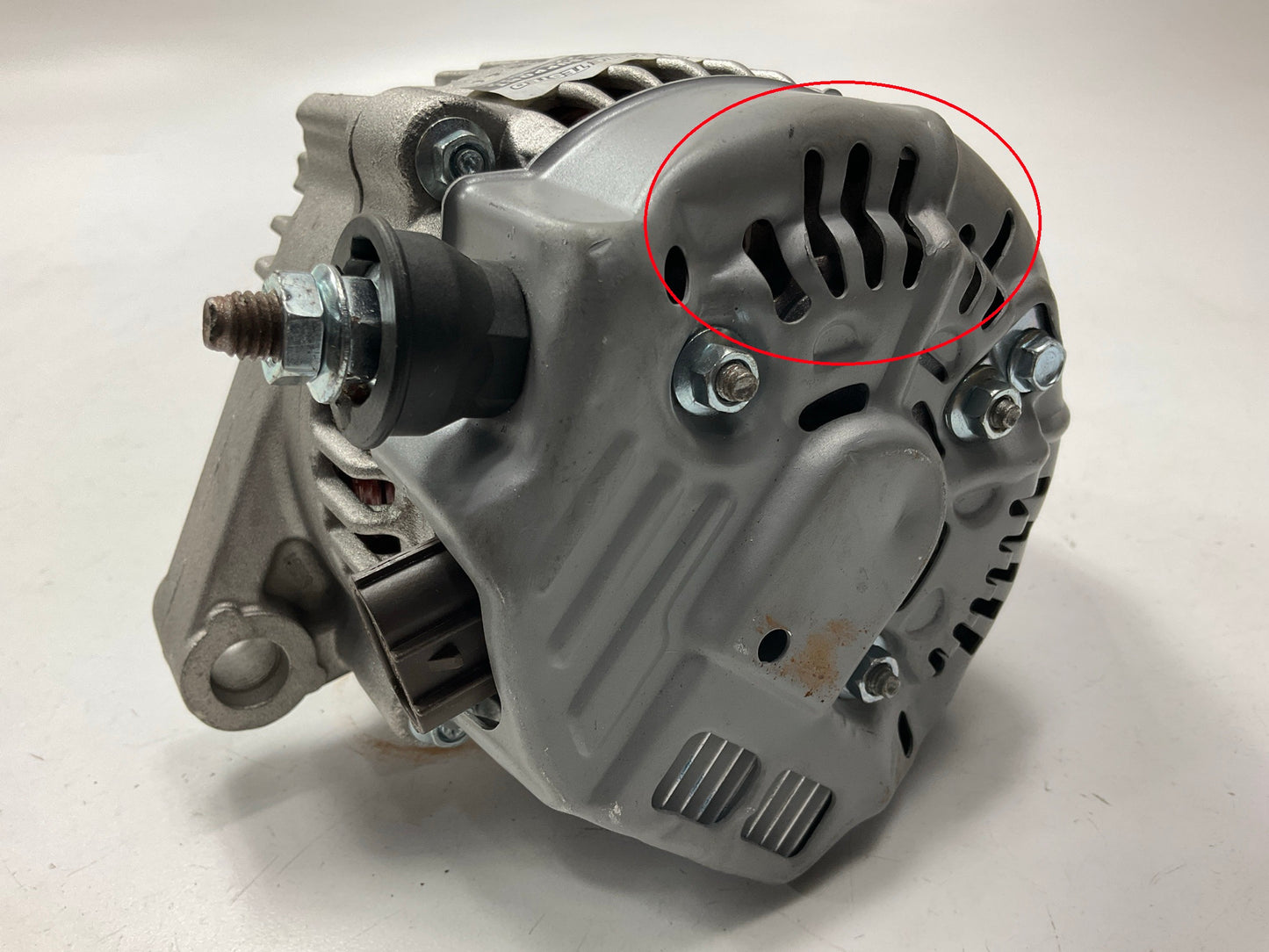 SMALL DENTS ON THE BACK - REMAN. Duralast 13437 Alternator 1997-00 Lexus SC300