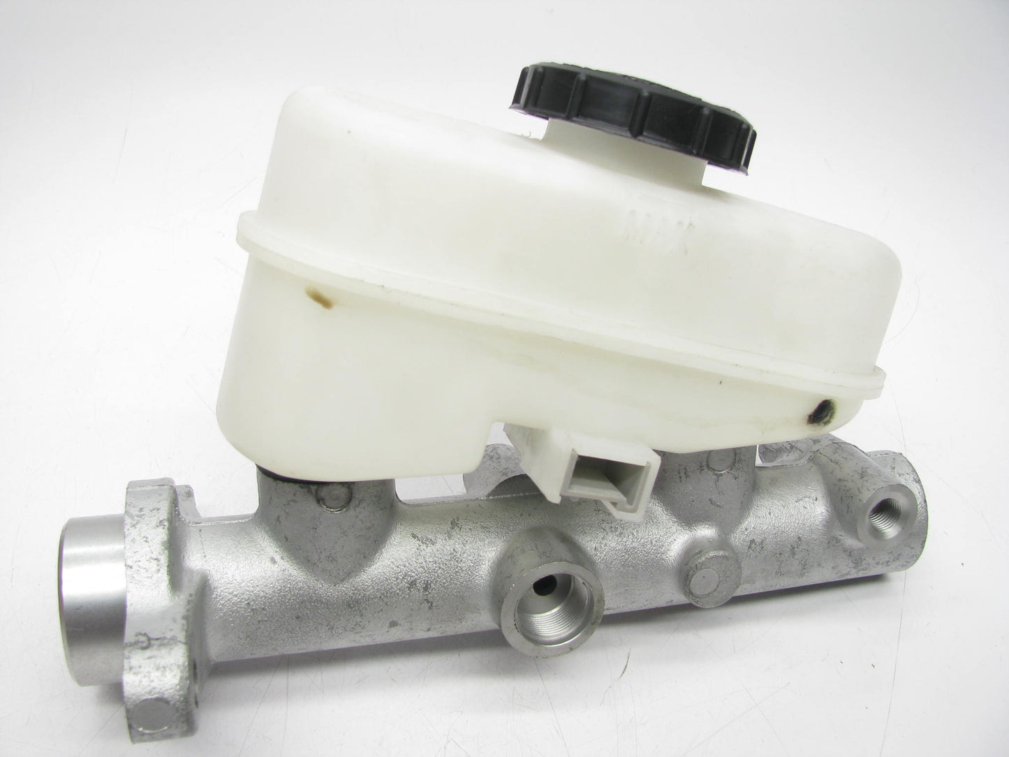 Duralast 390265 Brake Master Cylinder 1995-1996 Crown Victoria Police Package