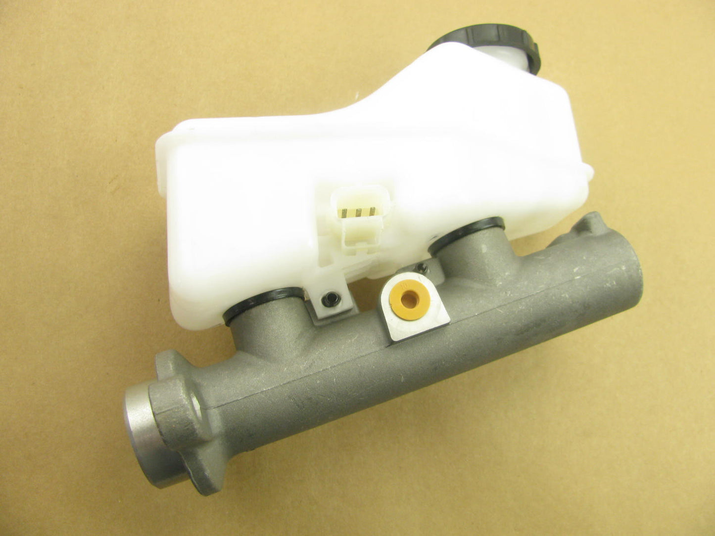 Duralast 390812 Brake Master Cylinder 2004 Taurus Sable W/ O Traction Control