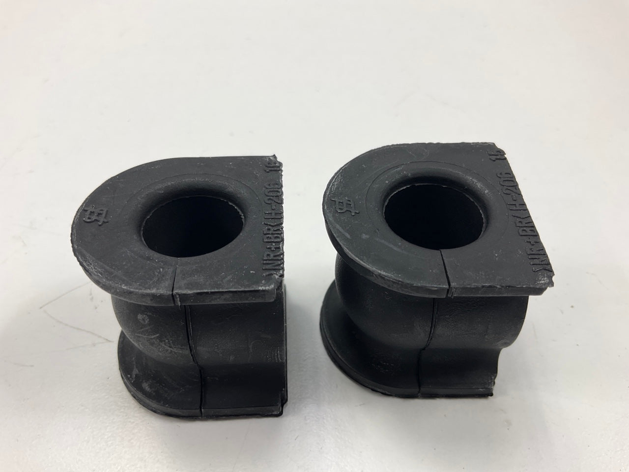 Duralast HB200205 Rear Suspension Stabilizer Bar Bushing Kit